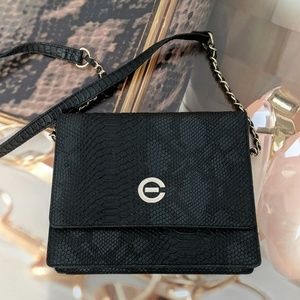 Elizabeth Grant black snakeskin handbag like new